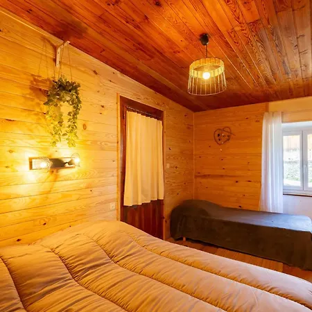 Dom wakacyjny Maison A Pour 8, Proche Lac, Jardin Et Poele A Bois - Fr-1-695-73 Génos