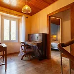 Maison A Pour 8, Proche Lac, Jardin Et Poele A Bois - Fr-1-695-73 *